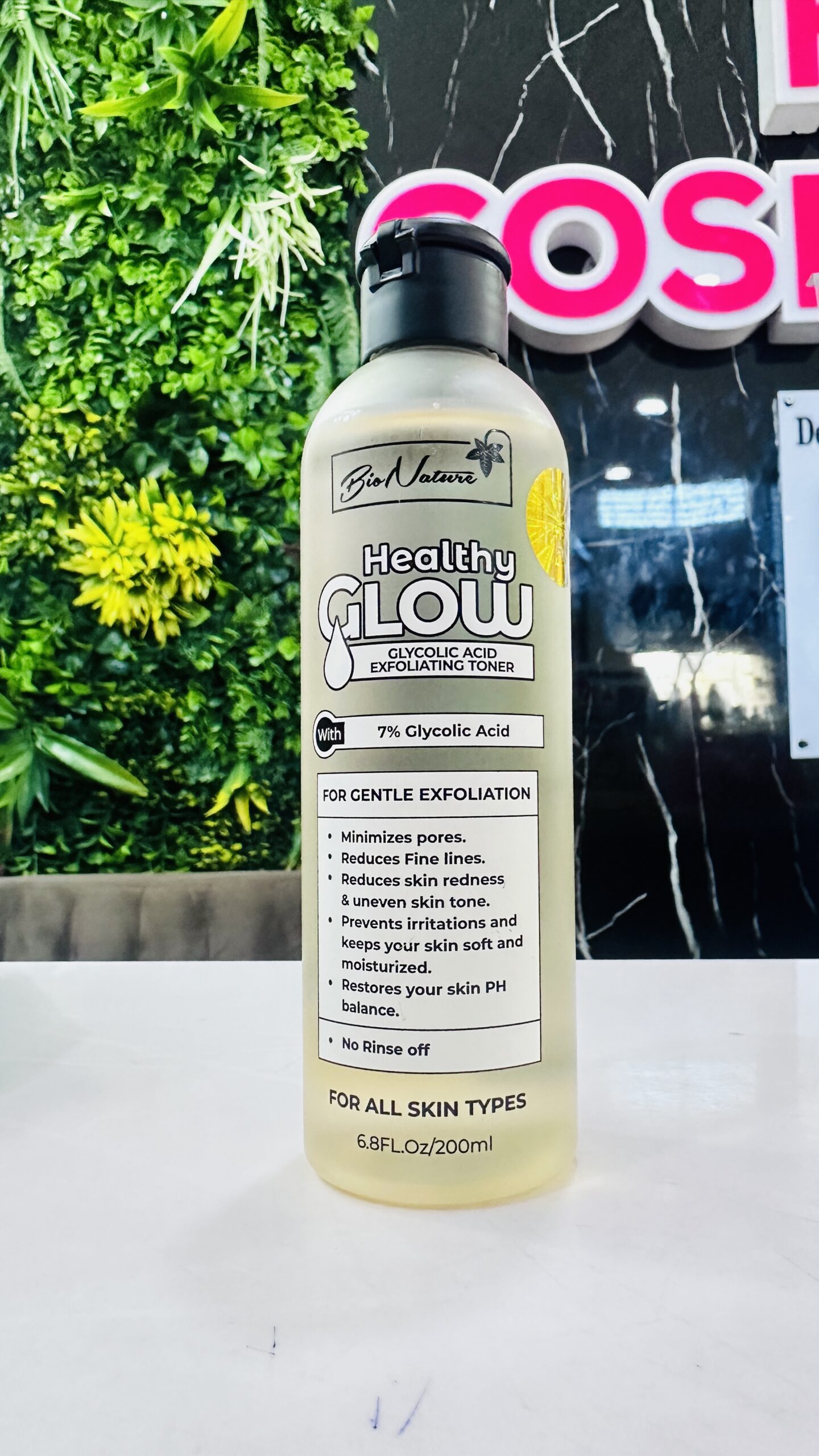 NATURE HEALTHY GLOW GLYCOLIC ACID EXFOLIATING TONER 200ML